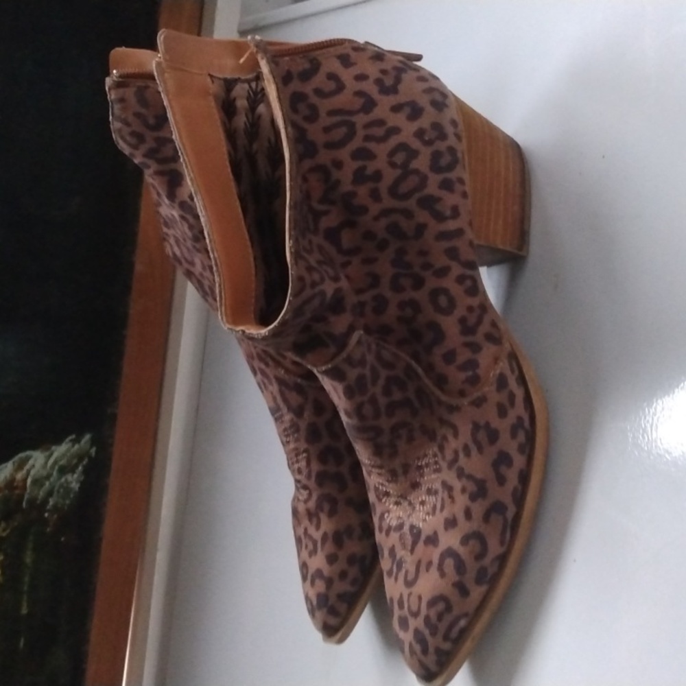 Cowgirl Boots size 7